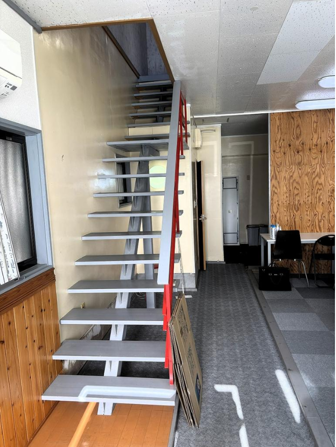 枚方市養父元町1-36 牧野貸倉庫