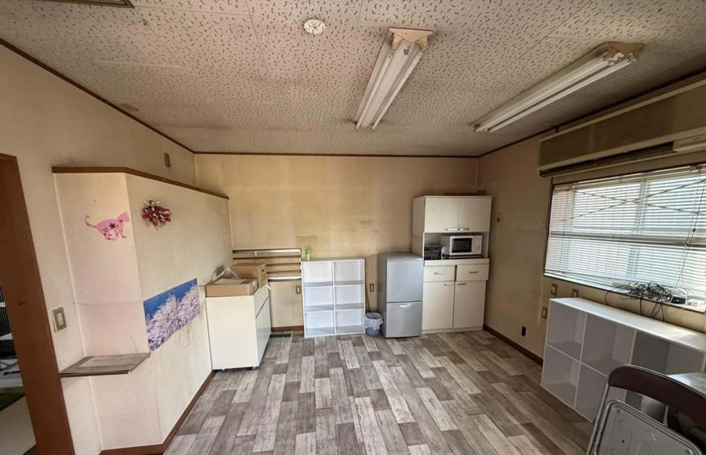 富田林市若松町東2-5-20 若松町東２丁目倉庫・事務所