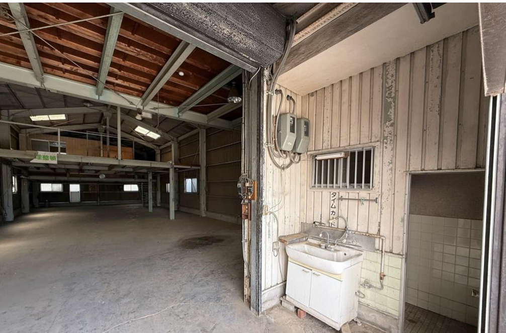 富田林市若松町東2-5-20 若松町東２丁目倉庫・事務所