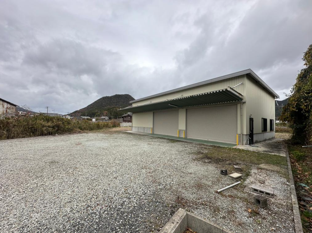 西脇市黒田庄町岡 ⿊⽥庄貸倉庫の画像