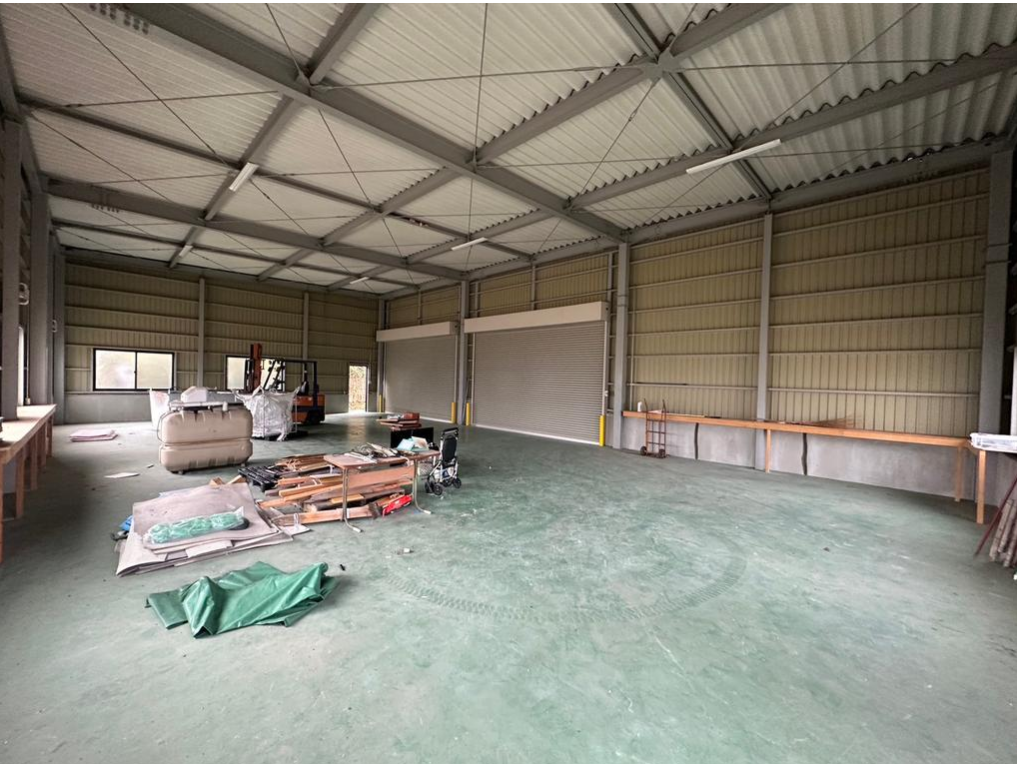 西脇市黒田庄町岡 ⿊⽥庄貸倉庫