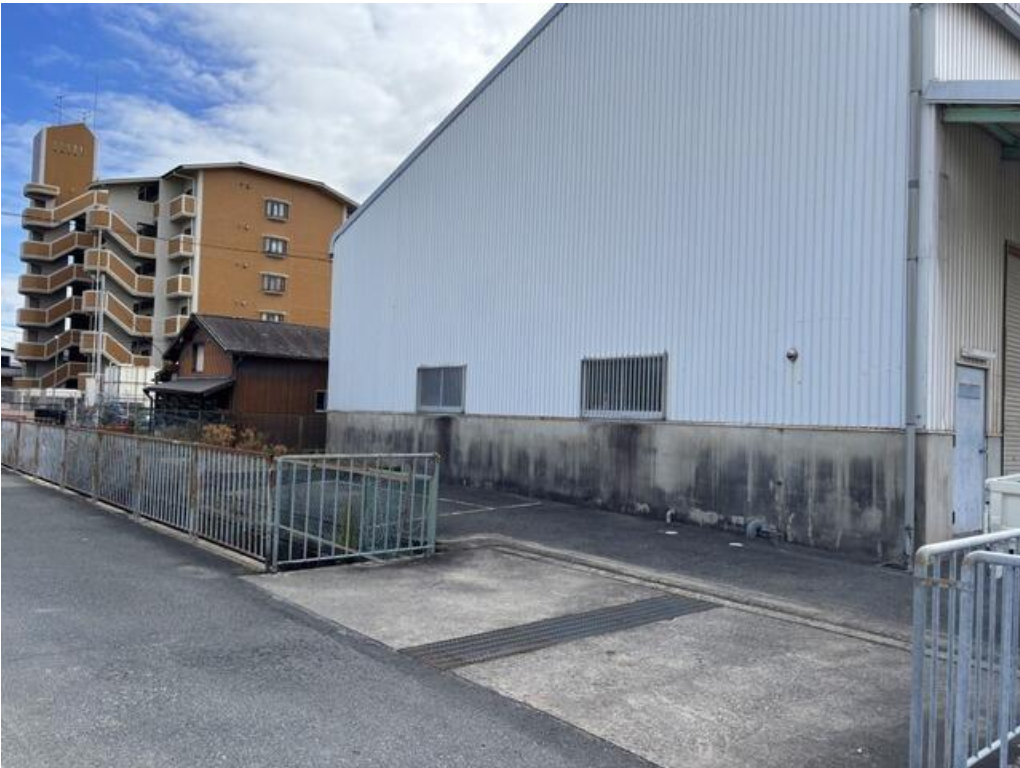 摂津市新在家1-14-24 森倉庫