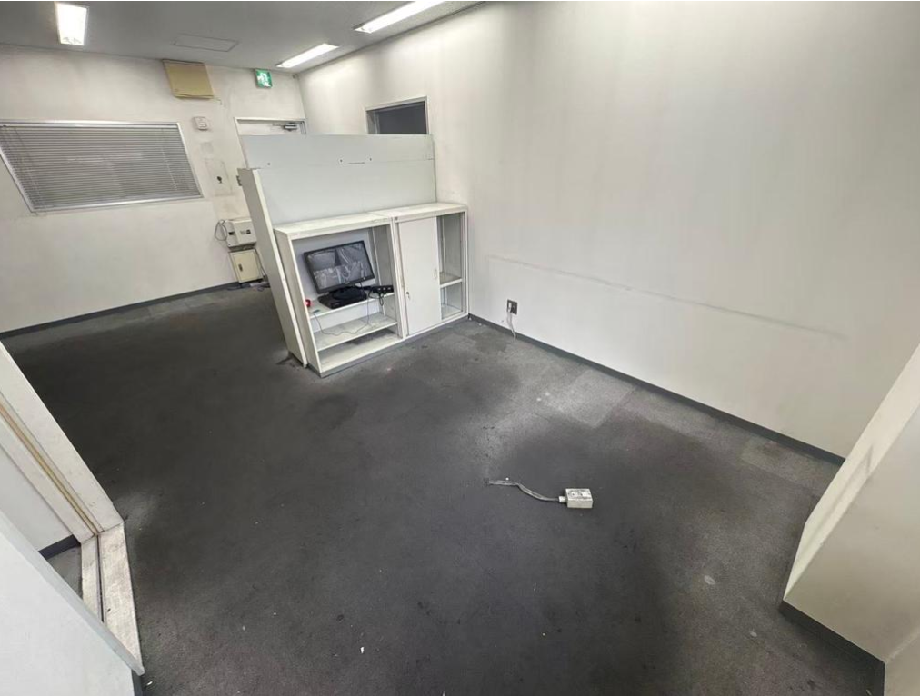 大阪市西成区津守1-8-8 津守貸倉庫