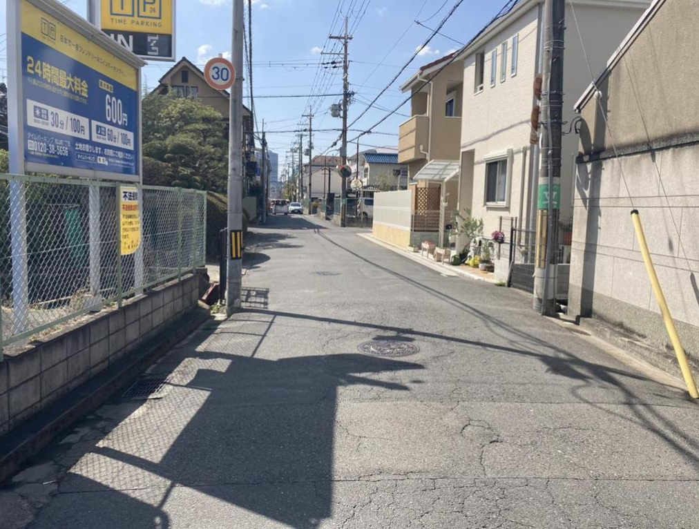 八尾市南本町3-2-24 近鉄八尾貸倉庫