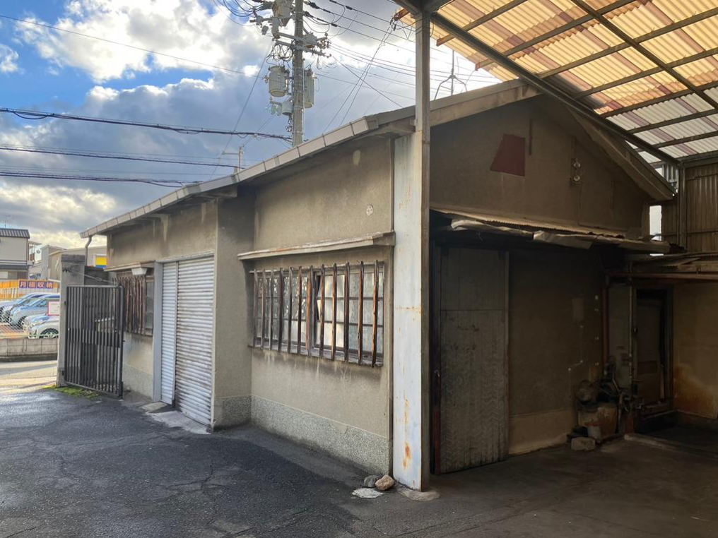 八尾市南本町3-2-24 近鉄八尾貸倉庫