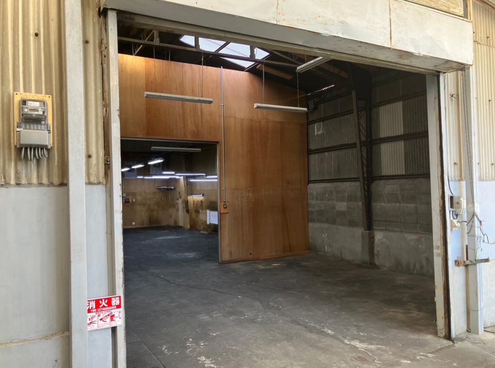 八尾市南本町3-2-24 近鉄八尾貸倉庫