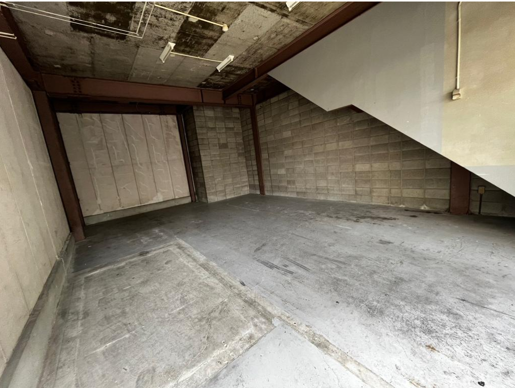 堺市西区津久野町１丁1-1 津久野車庫倉庫