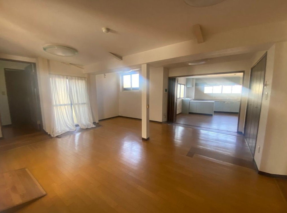 大阪市港区築港3-10-1 築港４階建て倉庫兼事務所