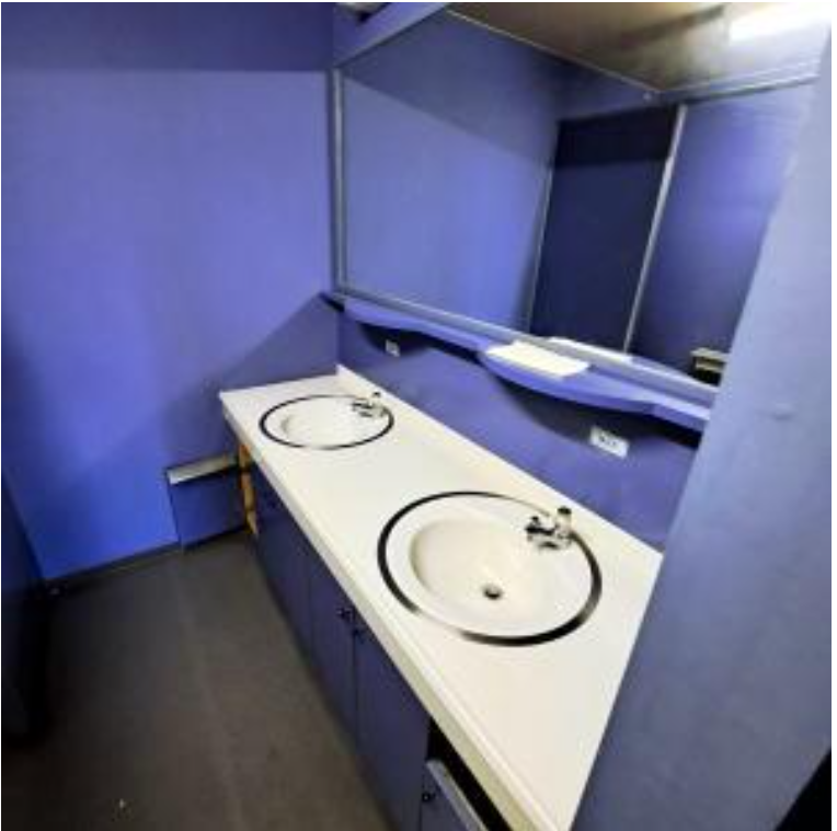 八尾市青山町1-6-7 青山町倉庫付事務所