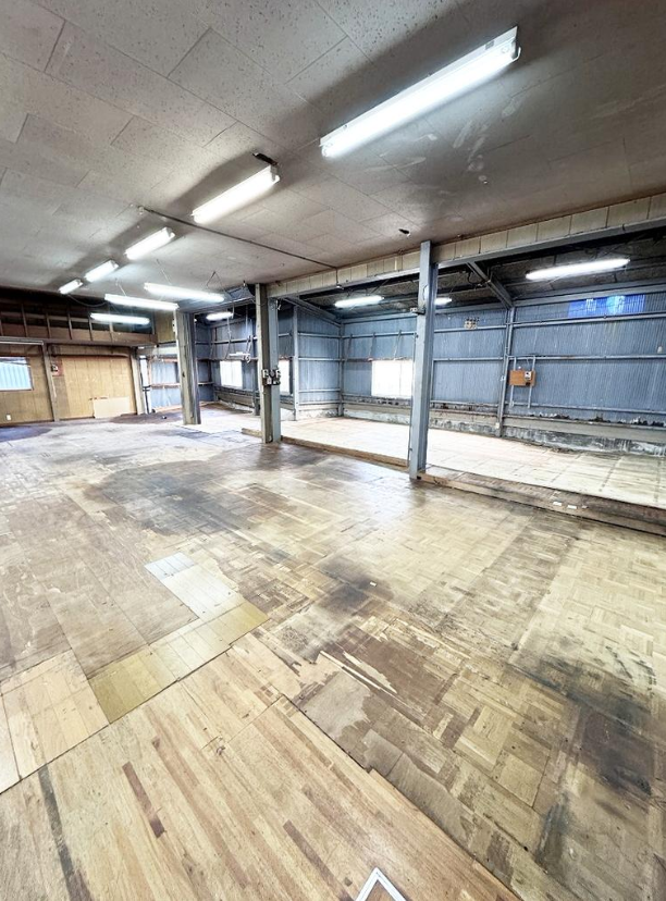 泉北郡忠岡町北出3-1-36 忠岡売倉庫