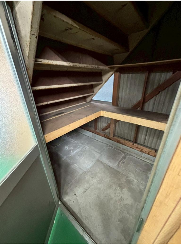 枚方市長尾家具町２丁目 長尾貸倉庫