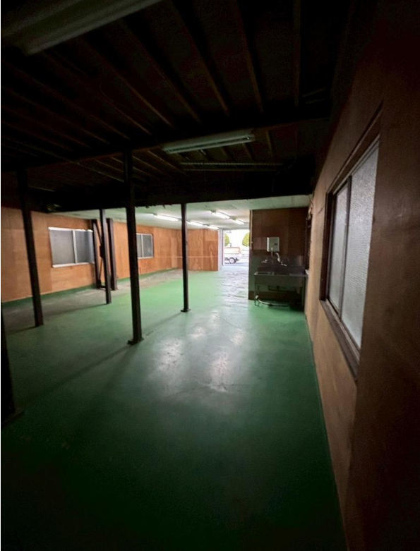 枚方市長尾家具町２丁目 長尾貸倉庫