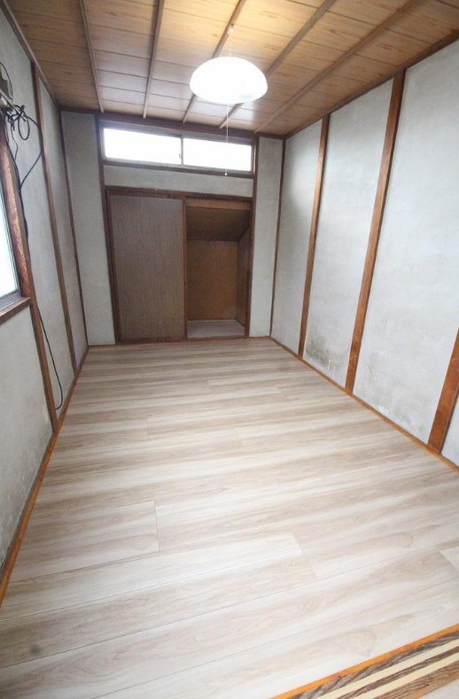 大阪市城東区東中浜1-10-20 鴫野貸倉庫