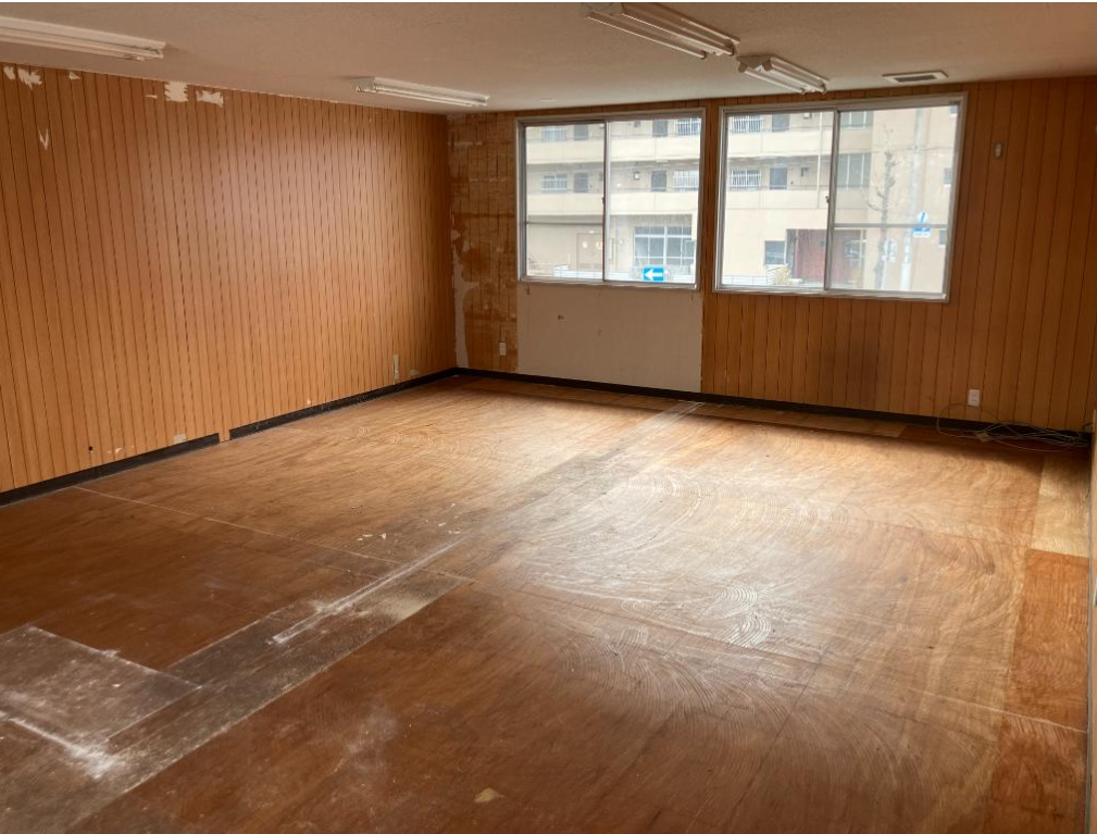 豊中市利倉西2-16-5 豊田貸倉庫付事務所