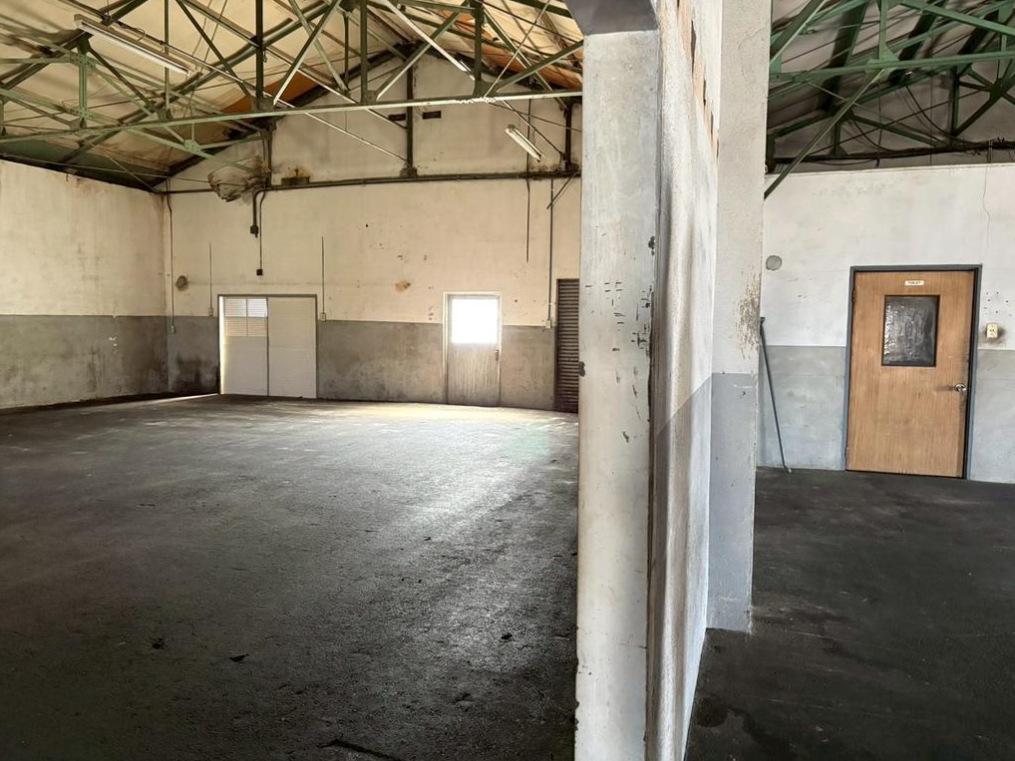 泉南市兎田832-2 ⻑滝貸倉庫