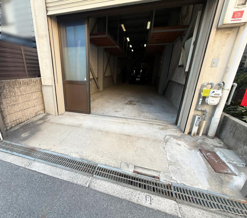 大阪市住吉区万代東1-4-4 姫松売倉庫