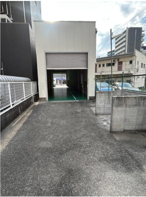 東大阪市荒本新町8-20 荒本貸倉庫