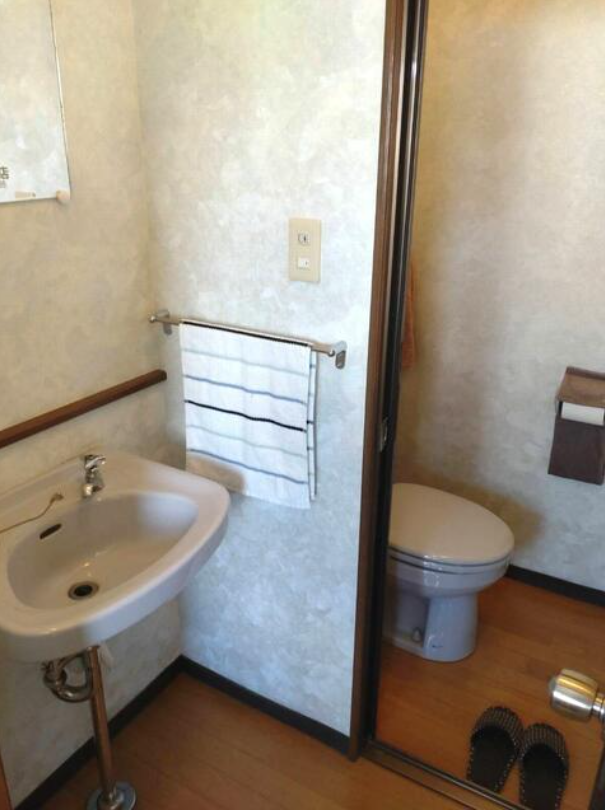 八尾市老原6-65-2 老原貸倉庫