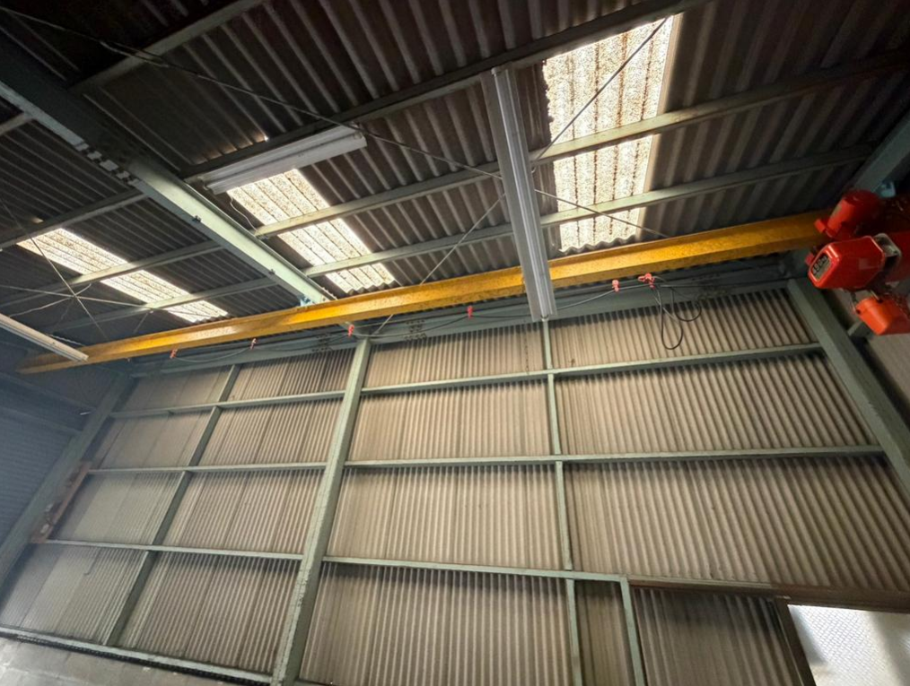 八尾市竹渕西1-122-6 加美貸倉庫