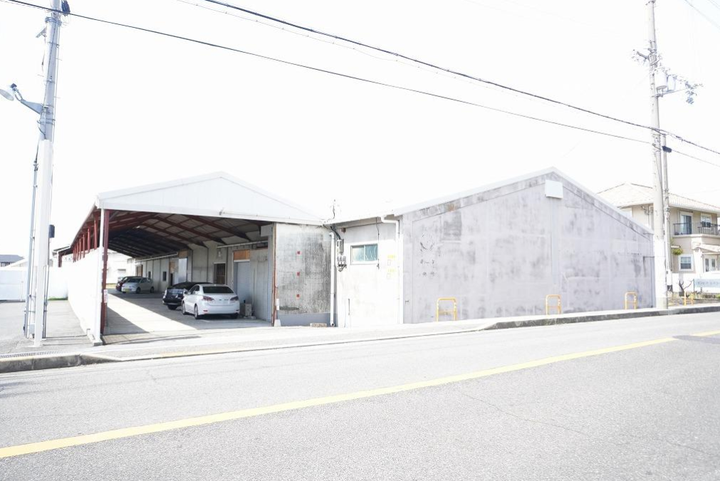 泉南市樽井2-18-6 樽井貸倉庫