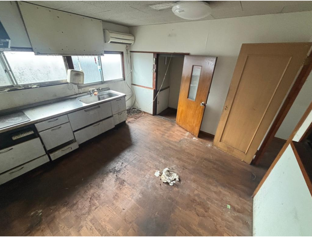 摂津市一津屋3-7-3 一津屋３丁目工場