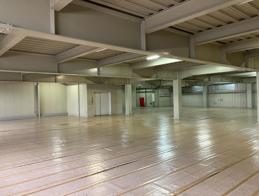 神戸市中央区港島中町1-1-9 港島中町１丁目倉庫