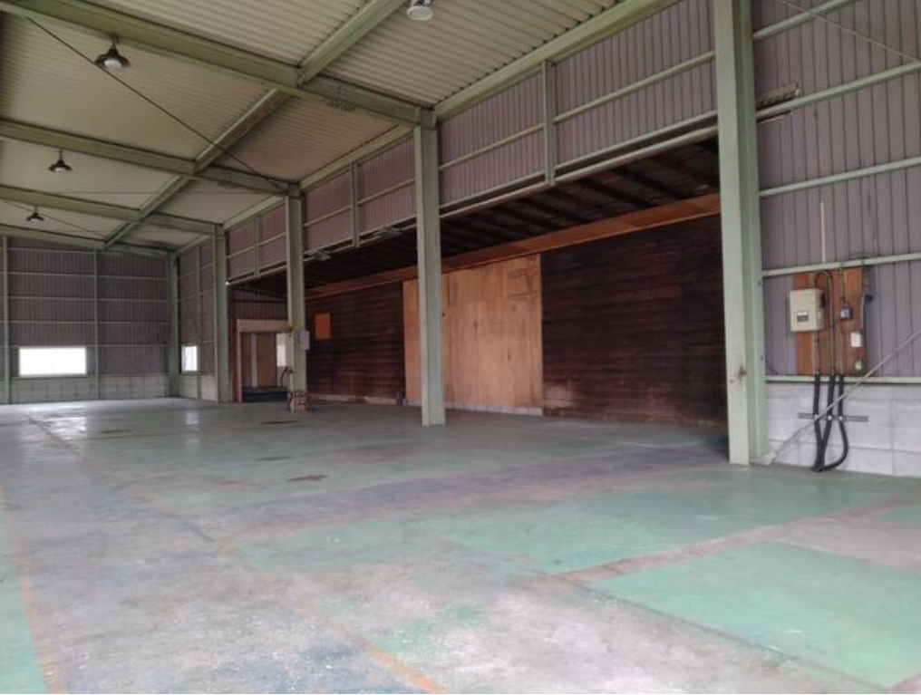 和泉市内田町2-15-3 内田町田中倉庫