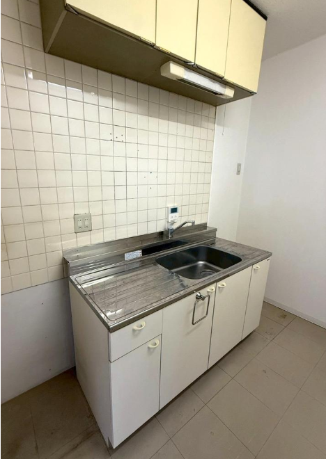 神戸市須磨区白川台6-12-5 名谷貸倉庫