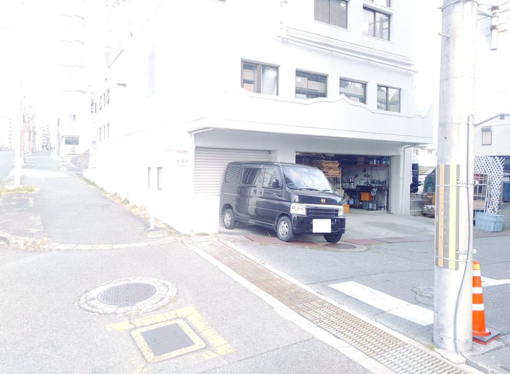 豊中市東寺内町10-1 緑地パークビル