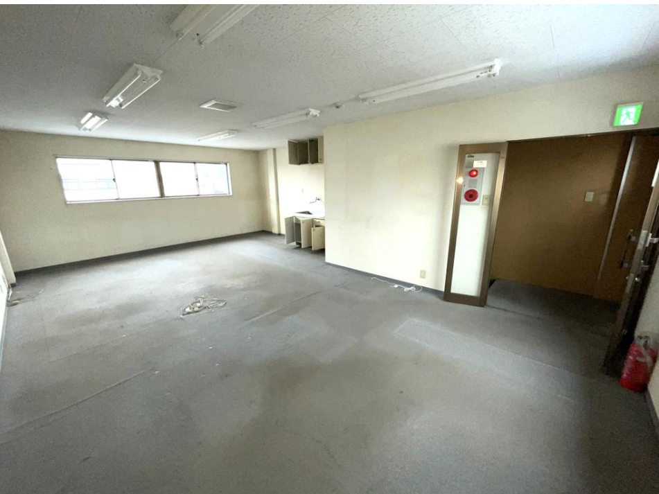 堺市東区草尾 貸倉庫 24坪 松本倉庫付事務所