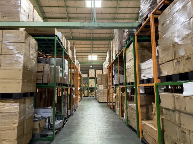 倉庫管理と在庫管理の違いは？それぞれを最適化する方法のサムネイル