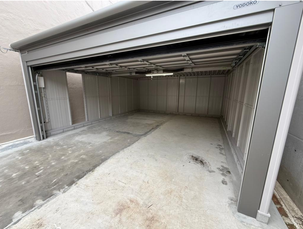 東大阪市岸田堂南町 貸倉庫 10坪