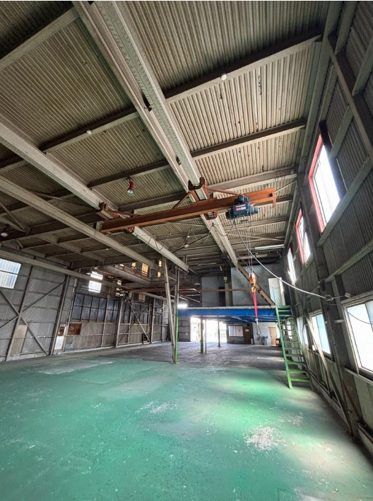 枚方市長尾家具町 貸倉庫 275坪